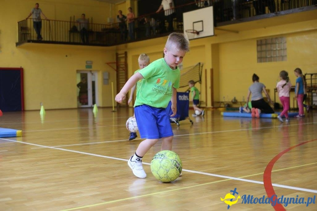 Akademia Młodych Sportowców CHYLONIA - ZAKOŃCZENIE SEZONU 2016-17