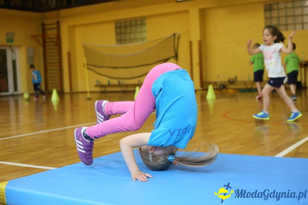 Akademia Młodych Sportowców CHYLONIA - ZAKOŃCZENIE SEZONU 2016-17