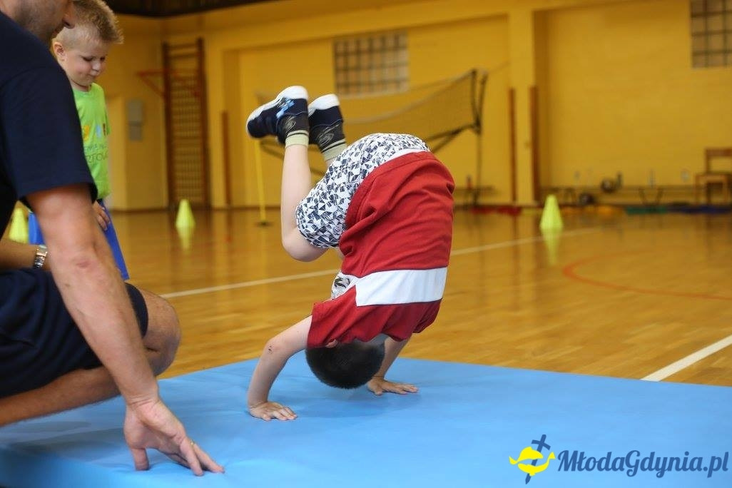 Akademia Młodych Sportowców CHYLONIA - ZAKOŃCZENIE SEZONU 2016-17