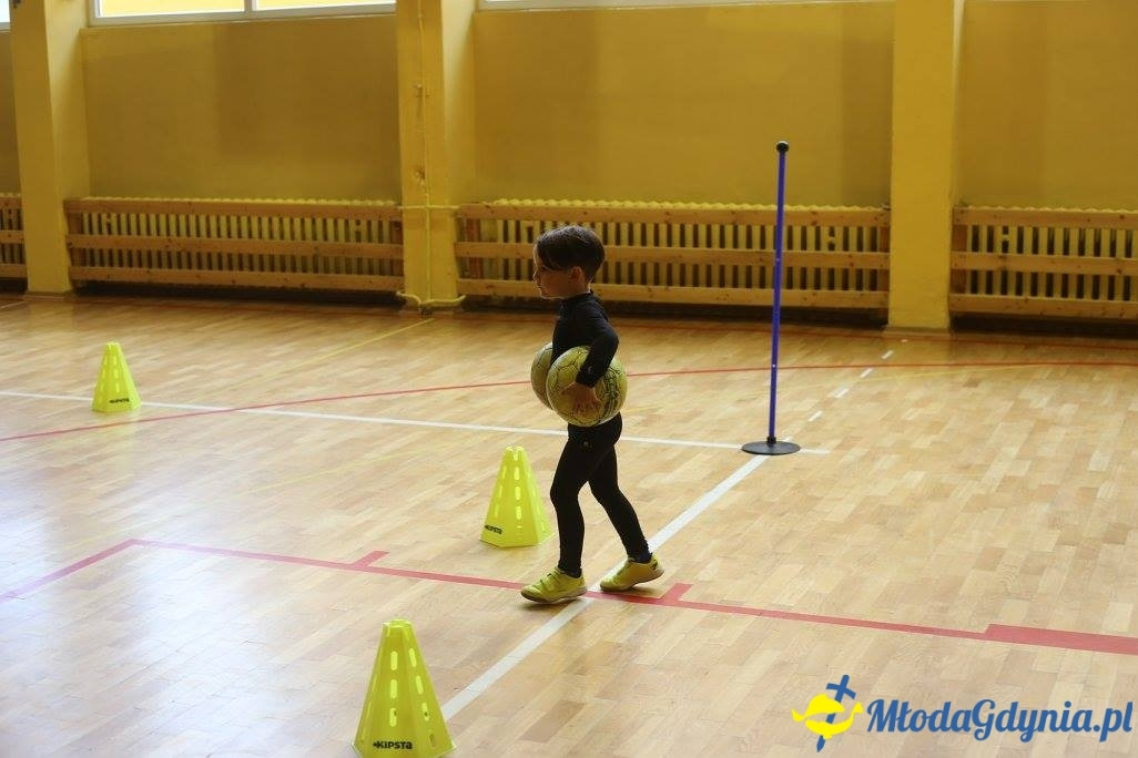 Akademia Młodych Sportowców CHYLONIA - ZAKOŃCZENIE SEZONU 2016-17