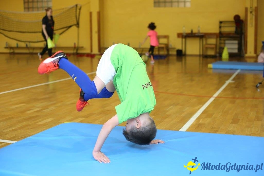 Akademia Młodych Sportowców CHYLONIA - ZAKOŃCZENIE SEZONU 2016-17