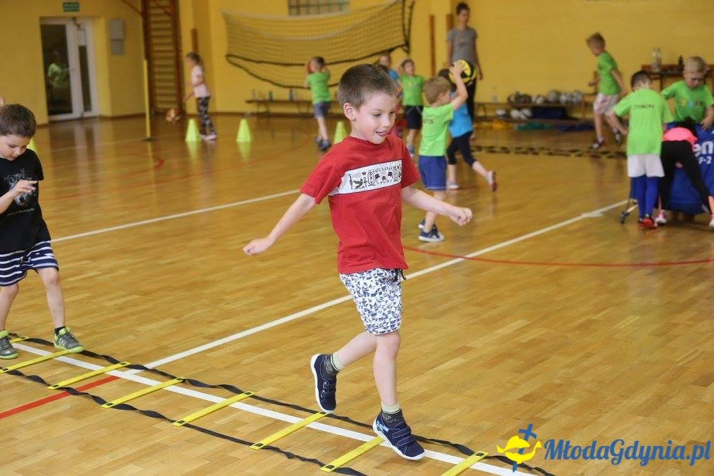 Akademia Młodych Sportowców CHYLONIA - ZAKOŃCZENIE SEZONU 2016-17