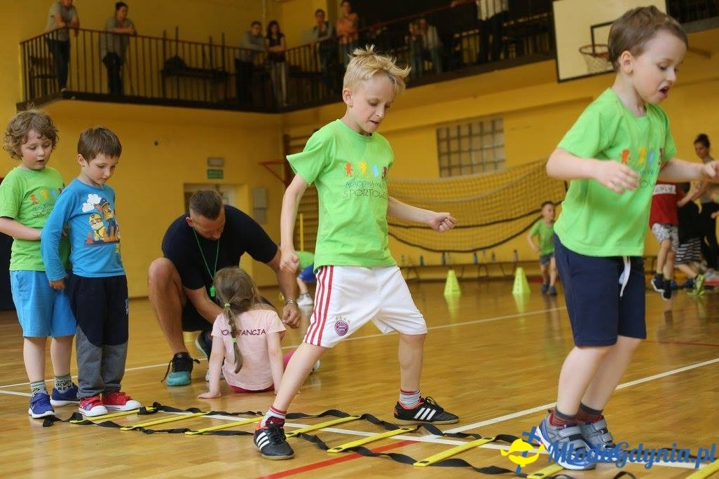 Akademia Młodych Sportowców CHYLONIA - ZAKOŃCZENIE SEZONU 2016-17