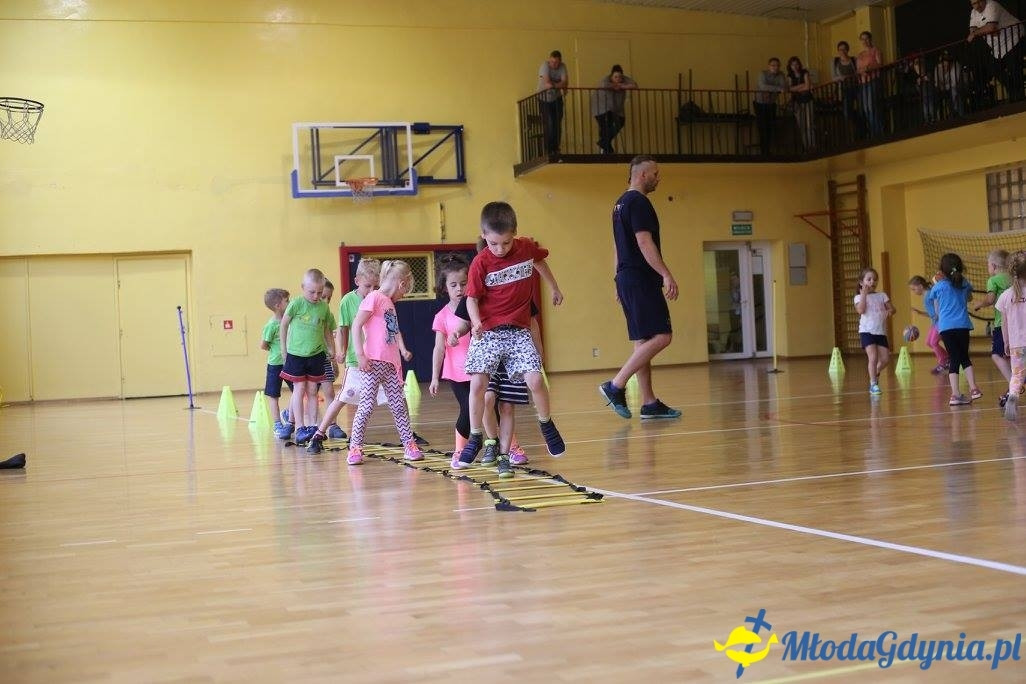 Akademia Młodych Sportowców CHYLONIA - ZAKOŃCZENIE SEZONU 2016-17