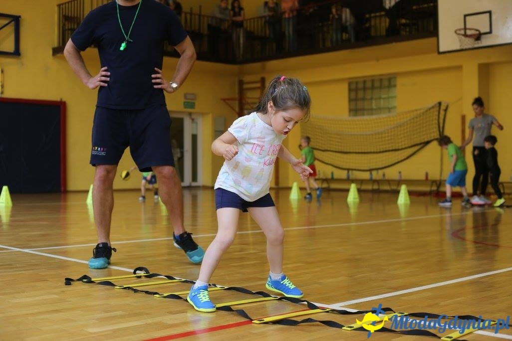 Akademia Młodych Sportowców CHYLONIA - ZAKOŃCZENIE SEZONU 2016-17