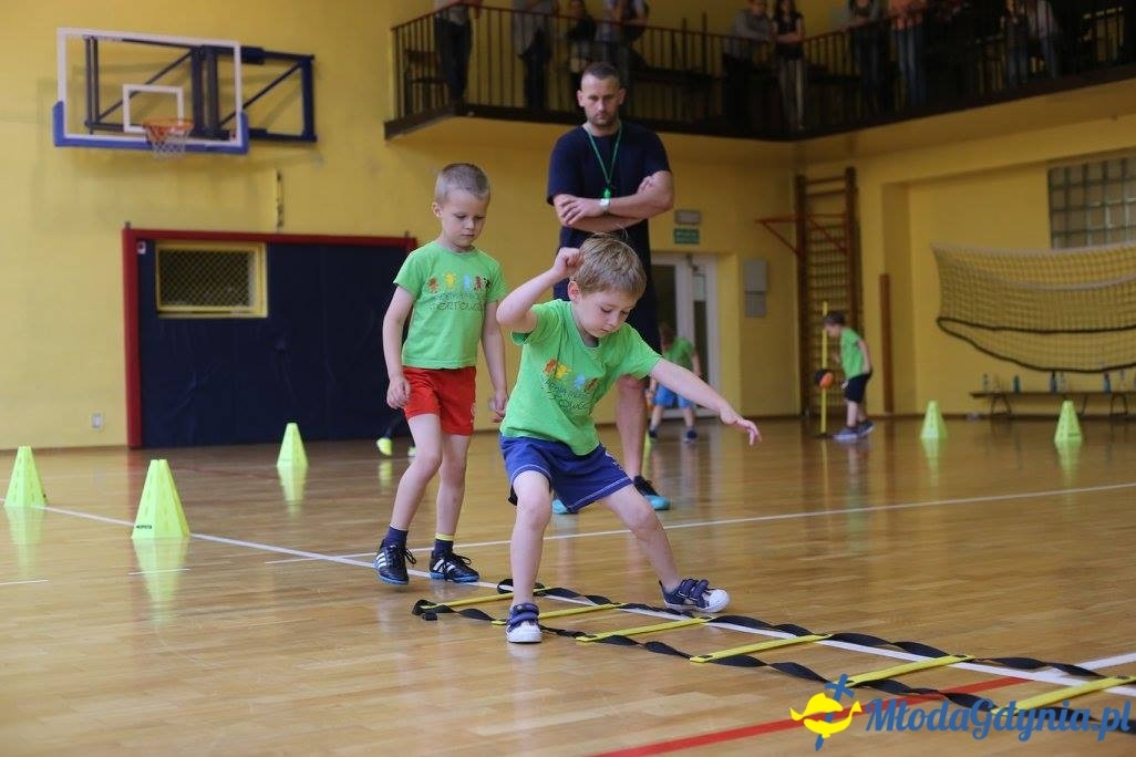 Akademia Młodych Sportowców CHYLONIA - ZAKOŃCZENIE SEZONU 2016-17