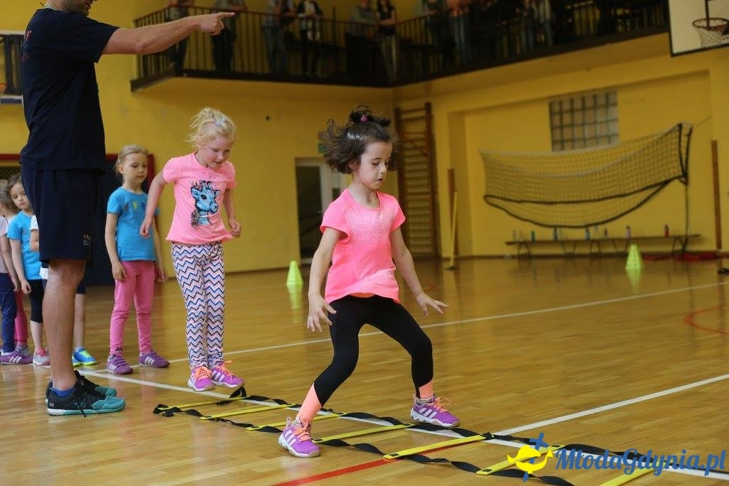 Akademia Młodych Sportowców CHYLONIA - ZAKOŃCZENIE SEZONU 2016-17