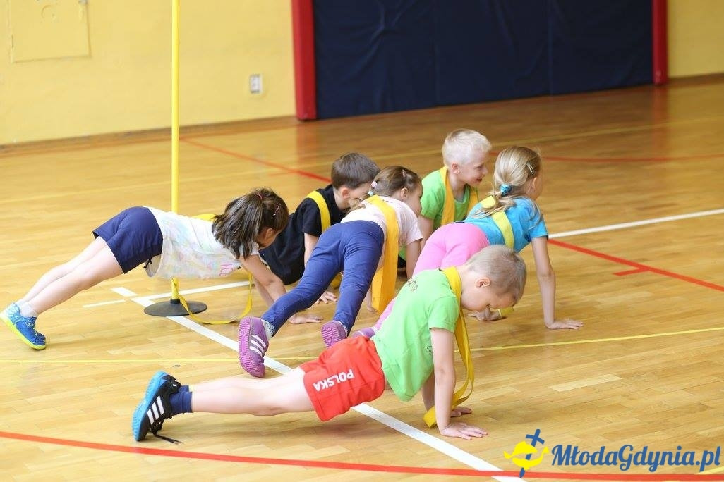 Akademia Młodych Sportowców CHYLONIA - ZAKOŃCZENIE SEZONU 2016-17