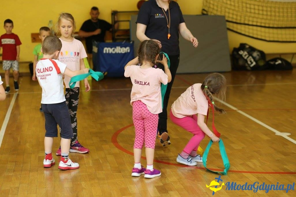 Akademia Młodych Sportowców CHYLONIA - ZAKOŃCZENIE SEZONU 2016-17