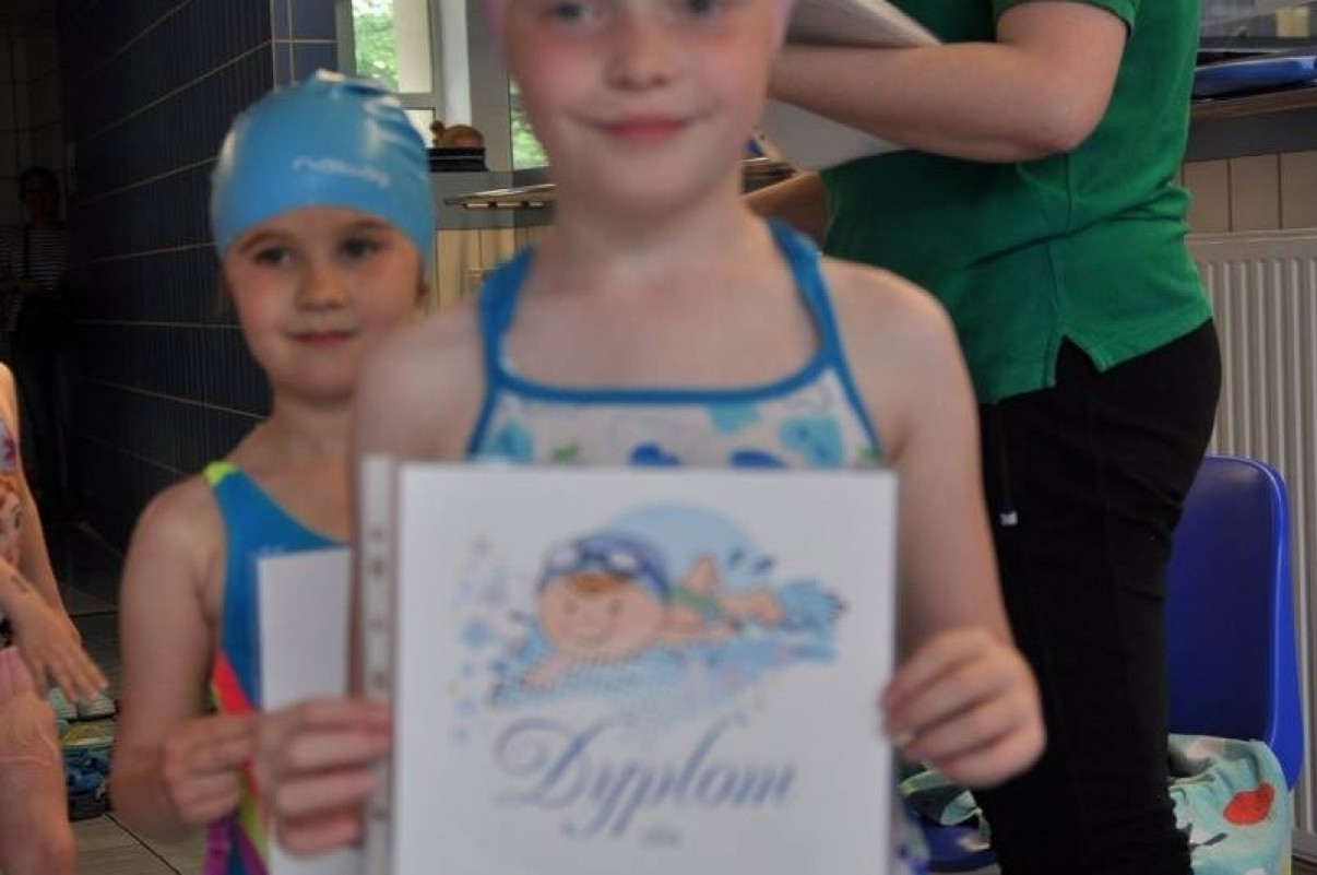 Akademia Młodych Sportowców - BASEN - ZAKOŃCZENIE SEZONU 2016-17