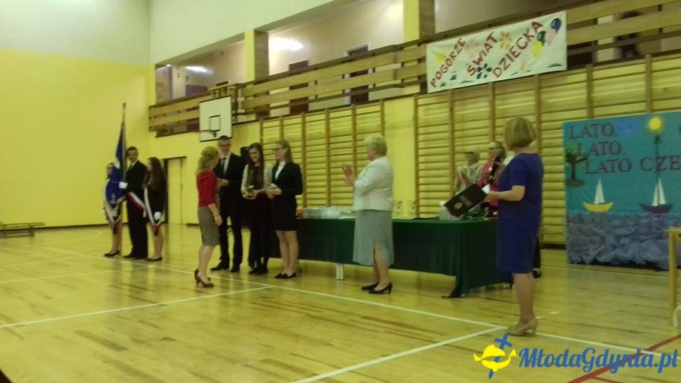 ZS 11 - pozegnianie  klas 3 gimnazjum - 2017