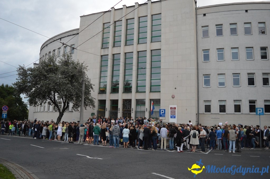 Protest przed Sądem Rejonowym w Gdyni