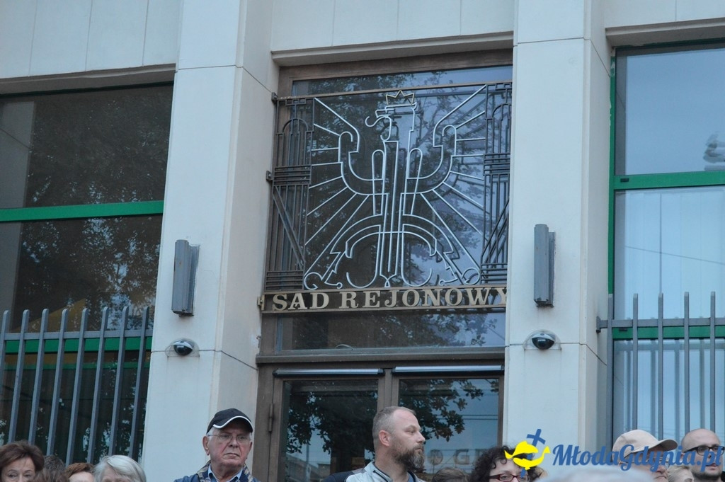 Protest przed Sądem Rejonowym w Gdyni