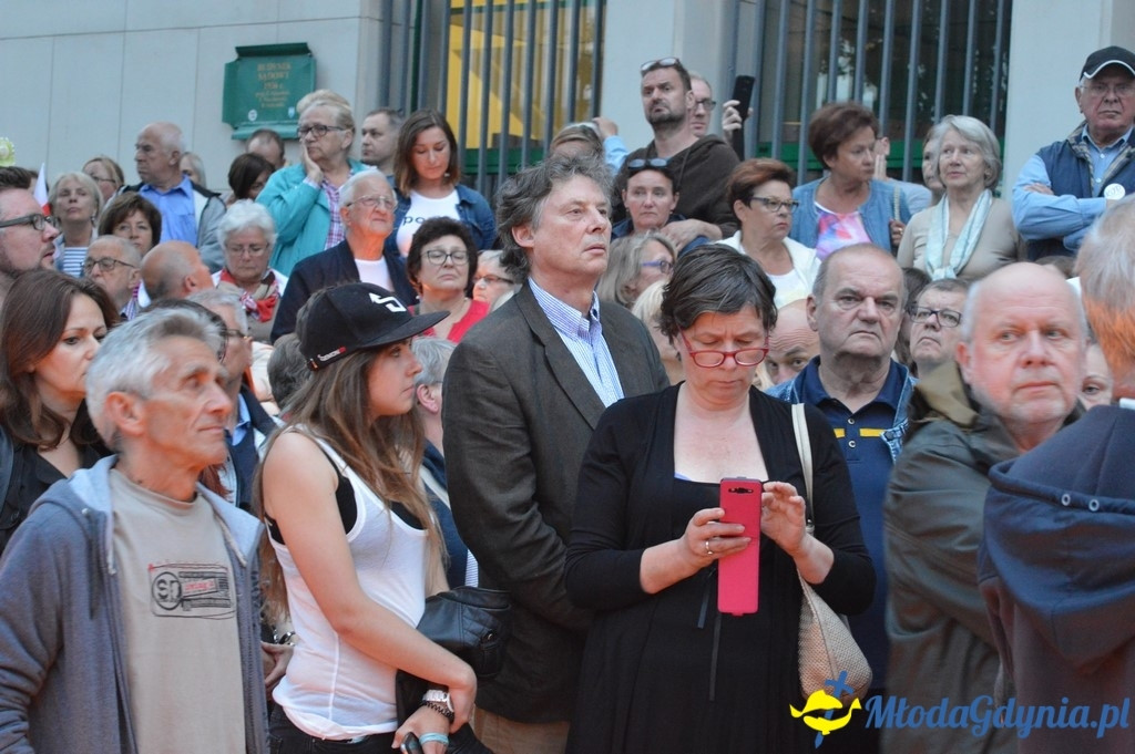 Protest przed Sądem Rejonowym w Gdyni