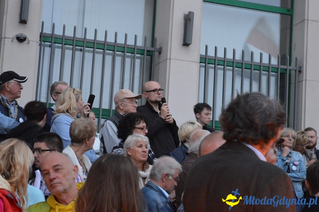 Protest przed Sądem Rejonowym w Gdyni