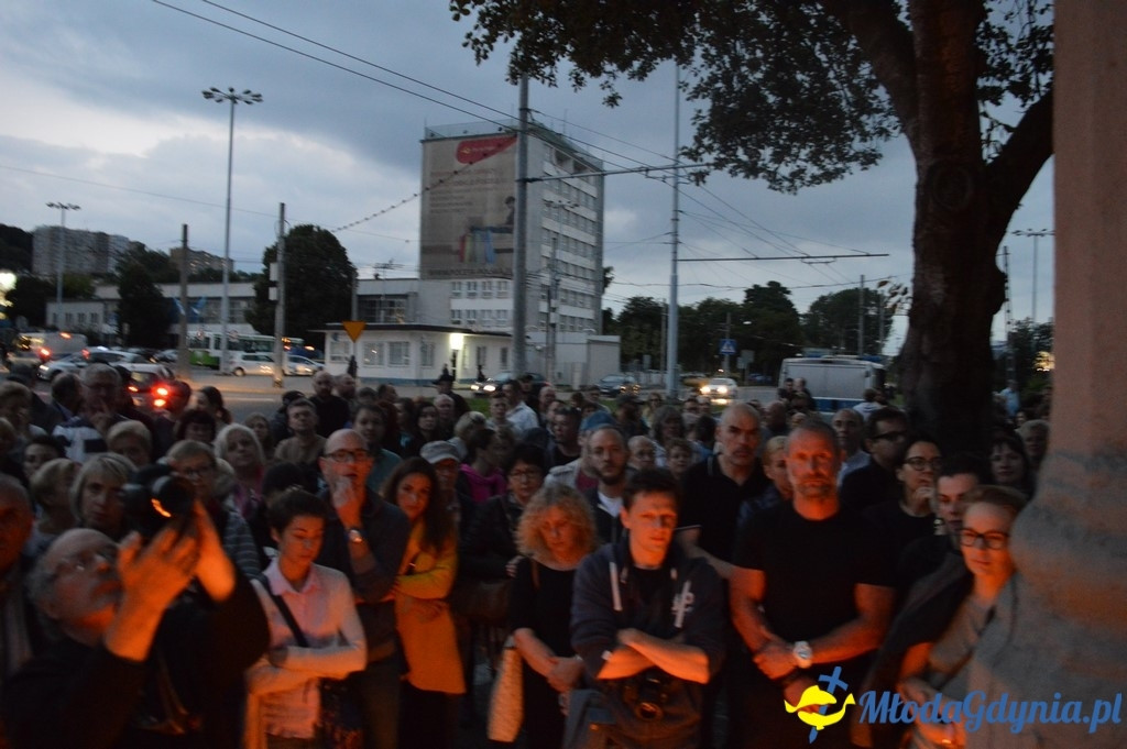 Protest przed Sądem Rejonowym w Gdyni