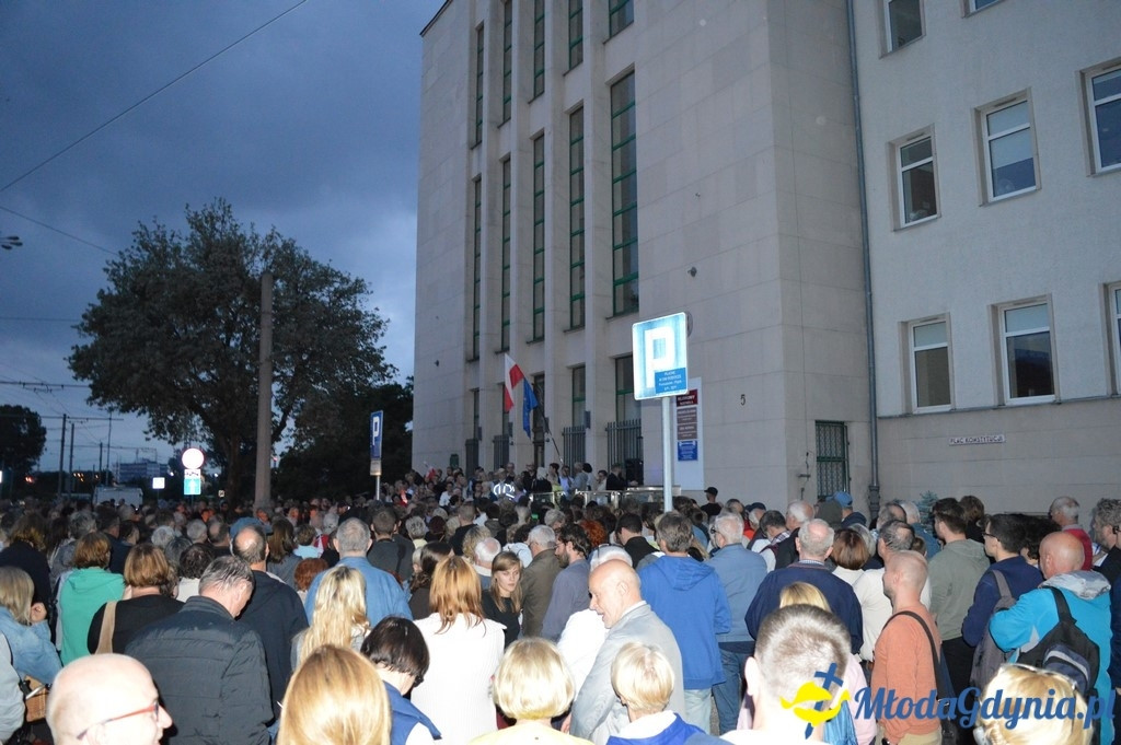 Protest przed Sądem Rejonowym w Gdyni