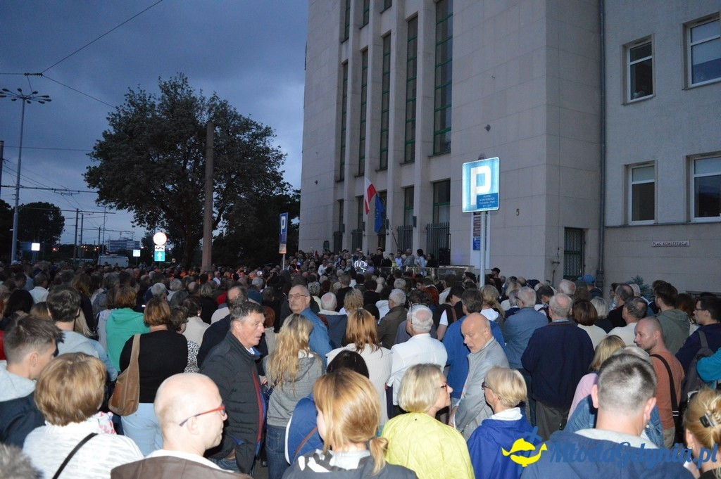 Protest przed Sądem Rejonowym w Gdyni
