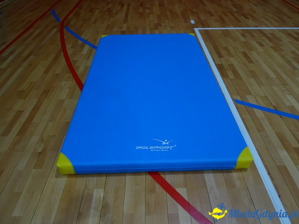 ZSJ - klasa Va SPJ - ćwiczy na nowym sprzęcie