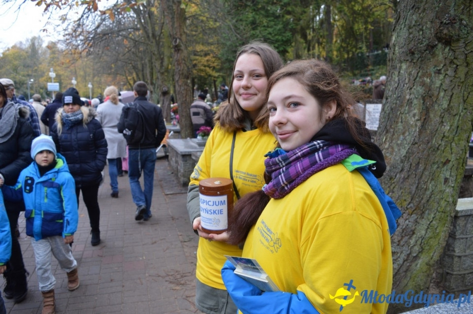 1 listopada 2017 - kwesta na rzecz Hospicjum : Cmentarz Marynarki Wojennej RP, Cmentarz Witomiński, Cmentarz komunalny