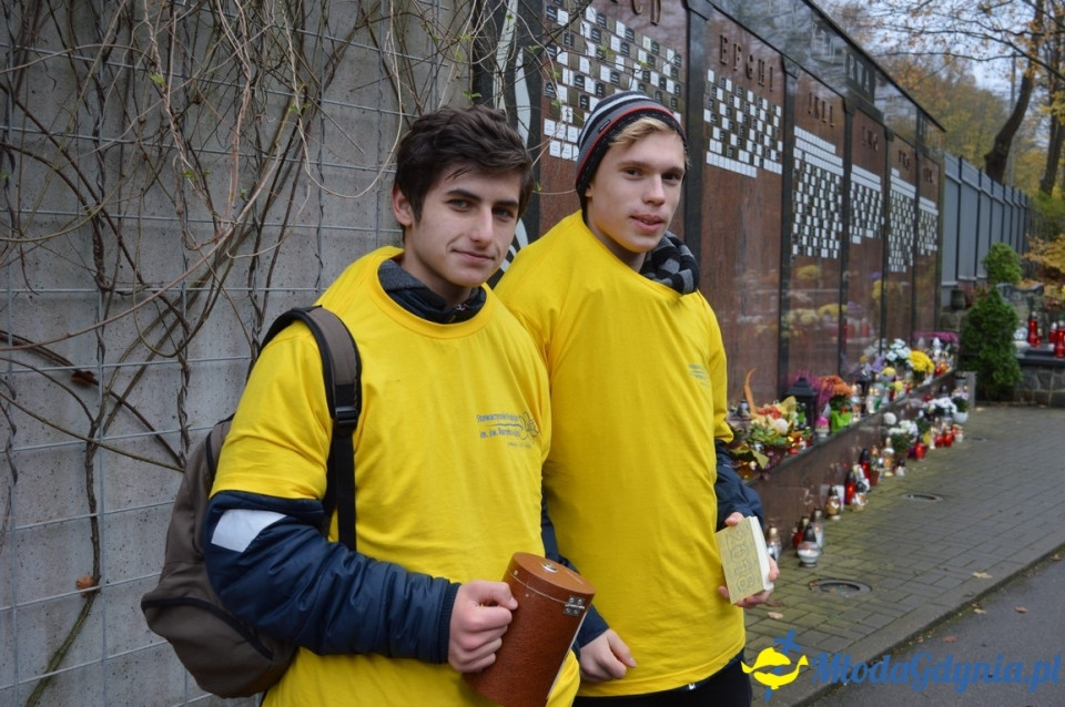 1 listopada 2017 - kwesta na rzecz Hospicjum : Cmentarz Marynarki Wojennej RP, Cmentarz Witomiński, Cmentarz komunalny