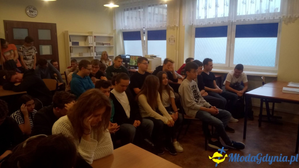 ZSP 2 - SP 42 - Piłsudczycy z okazji Dnia Niepodległości