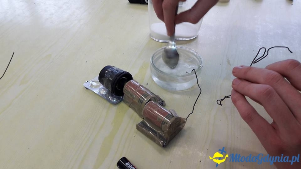 SP 44  - doświadczenia z fizyki