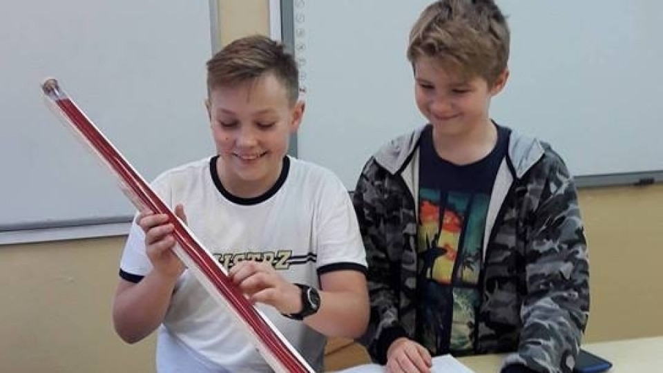 SP 44  - doświadczenia z fizyki