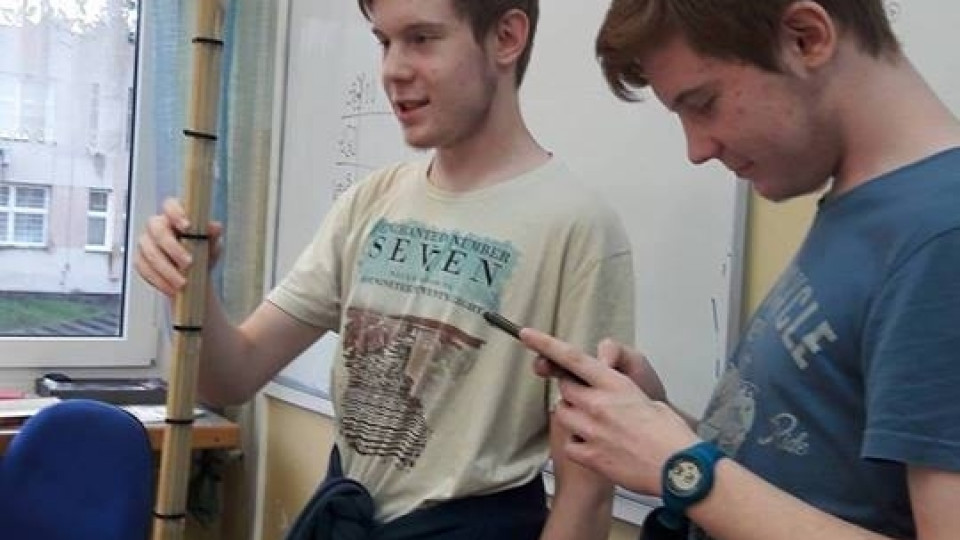 SP 44  - doświadczenia z fizyki