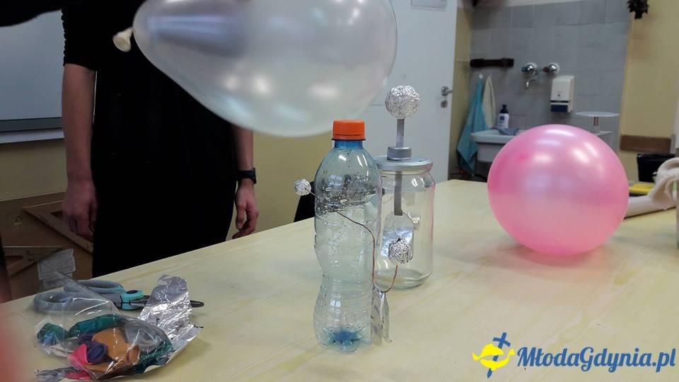 SP 44  - doświadczenia z fizyki