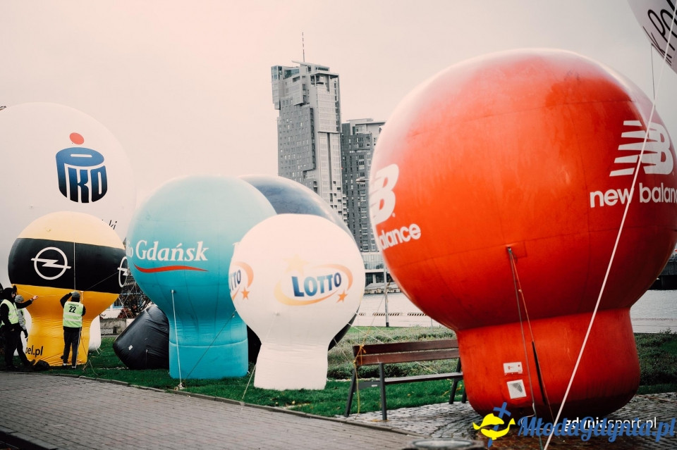 Marsz nordic walking - Bieg Niepodległości z PKO Bankiem Polskim 2017 (I)