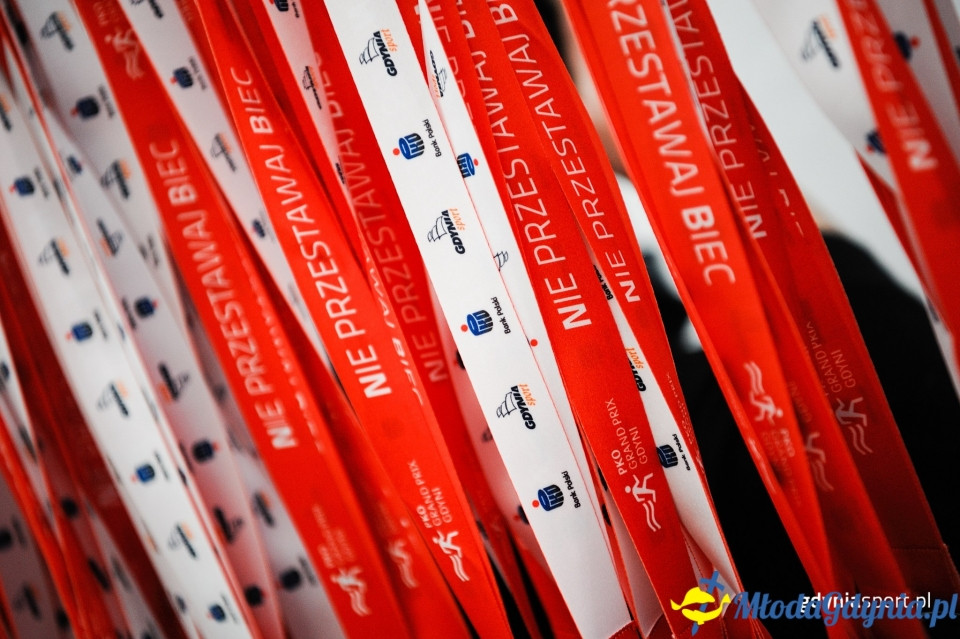 Marsz nordic walking - Bieg Niepodległości z PKO Bankiem Polskim 2017 (I)