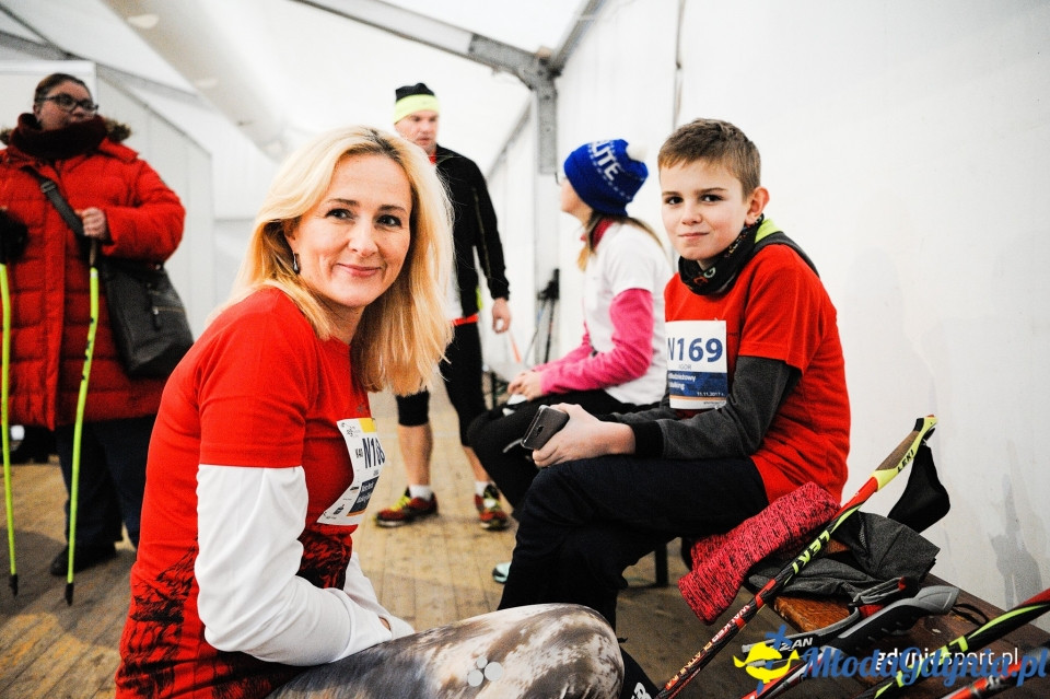 Marsz nordic walking - Bieg Niepodległości z PKO Bankiem Polskim 2017 (I)