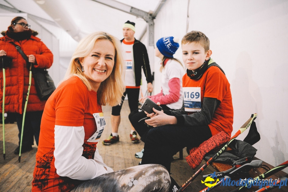 Marsz nordic walking - Bieg Niepodległości z PKO Bankiem Polskim 2017 (I)