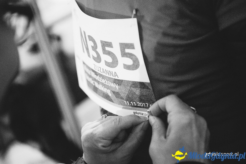 Marsz nordic walking - Bieg Niepodległości z PKO Bankiem Polskim 2017 (I)