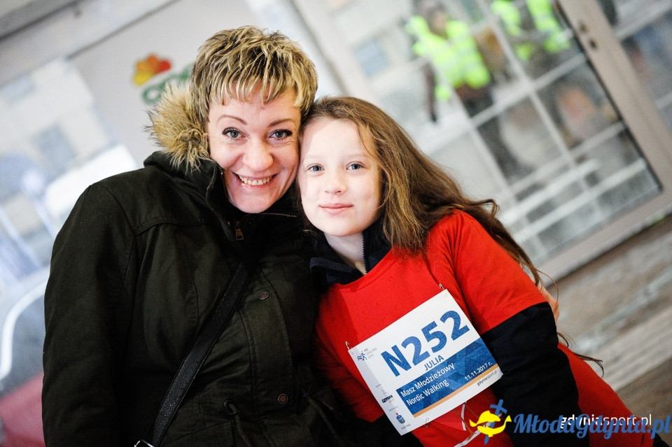 Marsz nordic walking - Bieg Niepodległości z PKO Bankiem Polskim 2017 (I)