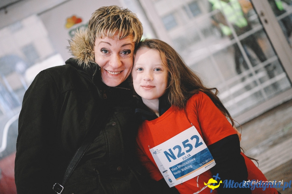 Marsz nordic walking - Bieg Niepodległości z PKO Bankiem Polskim 2017 (I)