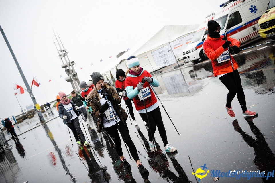 Marsz nordic walking - Bieg Niepodległości z PKO Bankiem Polskim 2017 (I)