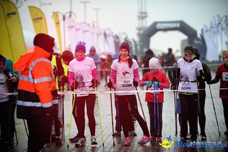 Marsz nordic walking - Bieg Niepodległości z PKO Bankiem Polskim 2017 (I)