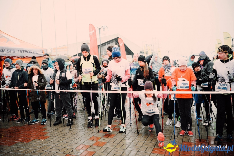 Marsz nordic walking - Bieg Niepodległości z PKO Bankiem Polskim 2017 (I)