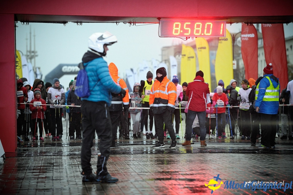 Marsz nordic walking - Bieg Niepodległości z PKO Bankiem Polskim 2017 (I)
