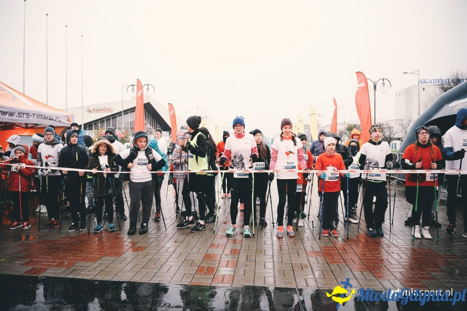 Marsz nordic walking - Bieg Niepodległości z PKO Bankiem Polskim 2017 (I)