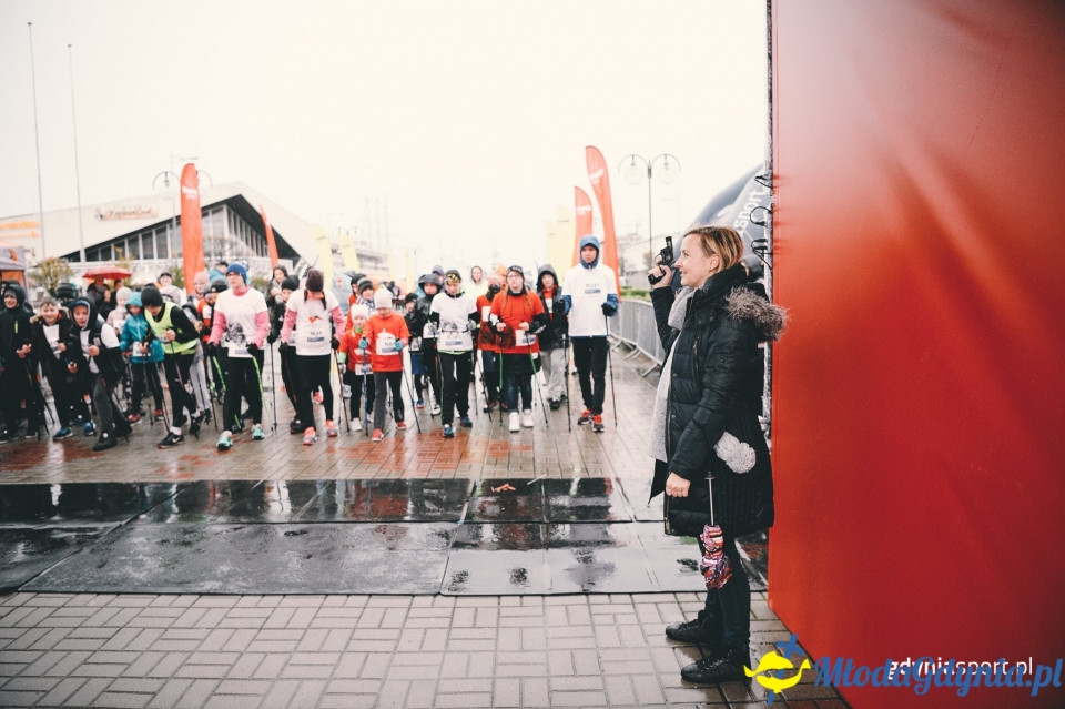 Marsz nordic walking - Bieg Niepodległości z PKO Bankiem Polskim 2017 (I)
