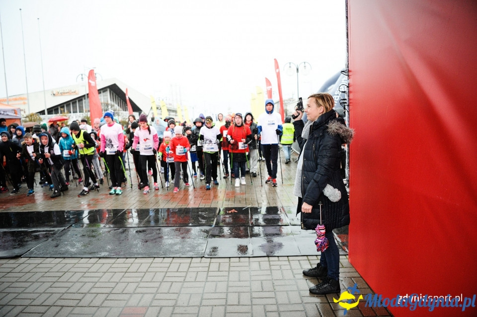 Marsz nordic walking - Bieg Niepodległości z PKO Bankiem Polskim 2017 (I)