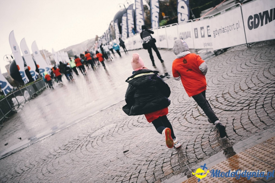 Marsz nordic walking - Bieg Niepodległości z PKO Bankiem Polskim 2017 (I)