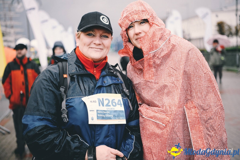 Marsz nordic walking - Bieg Niepodległości z PKO Bankiem Polskim 2017 (I)