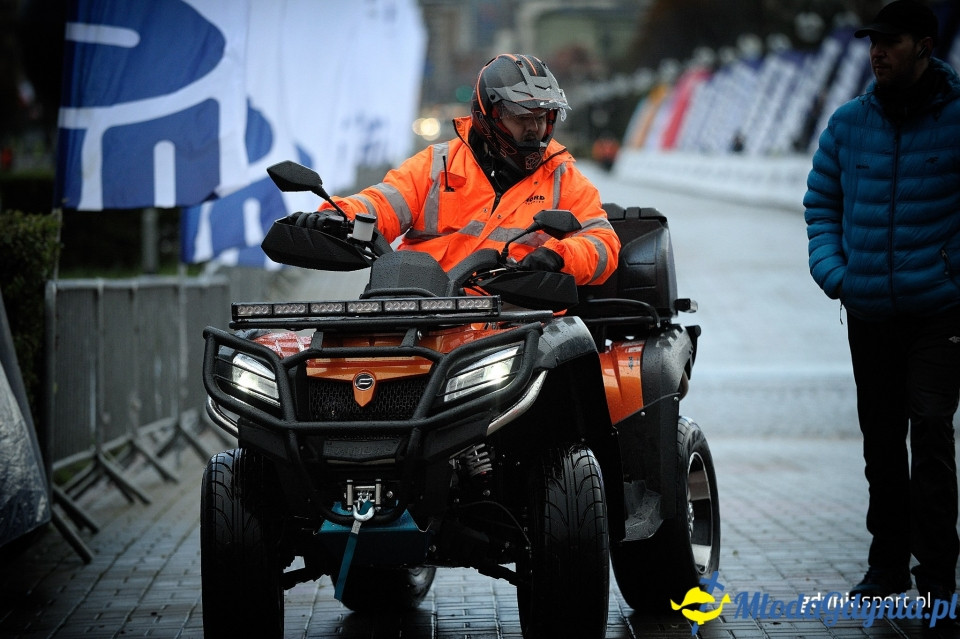 Marsz nordic walking - Bieg Niepodległości z PKO Bankiem Polskim 2017 (I)