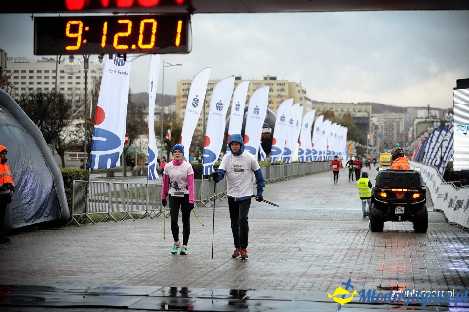 Marsz nordic walking - Bieg Niepodległości z PKO Bankiem Polskim 2017 (I)