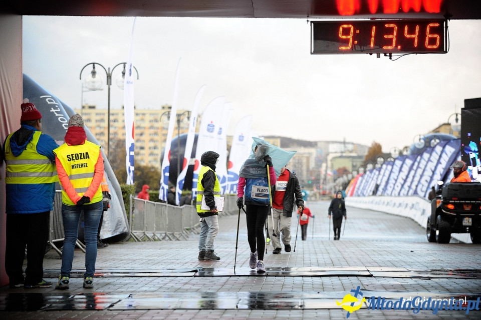 Marsz nordic walking - Bieg Niepodległości z PKO Bankiem Polskim 2017 (I)