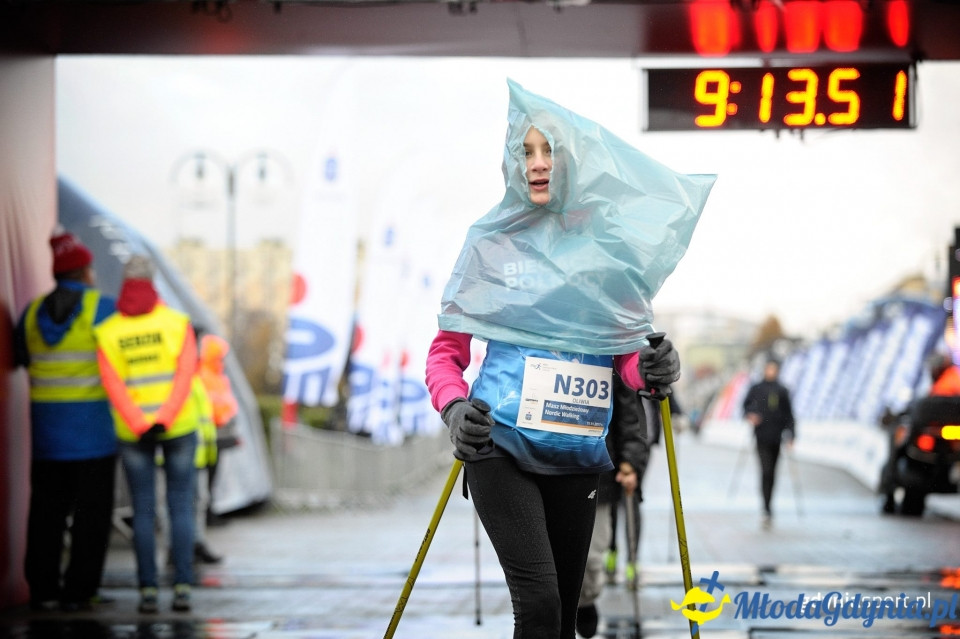 Marsz nordic walking - Bieg Niepodległości z PKO Bankiem Polskim 2017 (I)